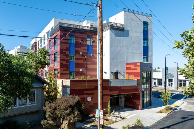 TheShattuck in Berkeley, CA - Building Photo - Building Photo