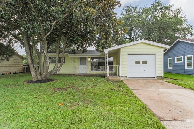 property at 1306 Glencrest Dr
