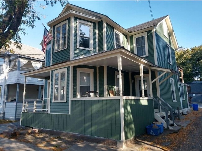 20 Decatur Street, Unit 22.5 in Burlington, VT - Foto de edificio - Building Photo