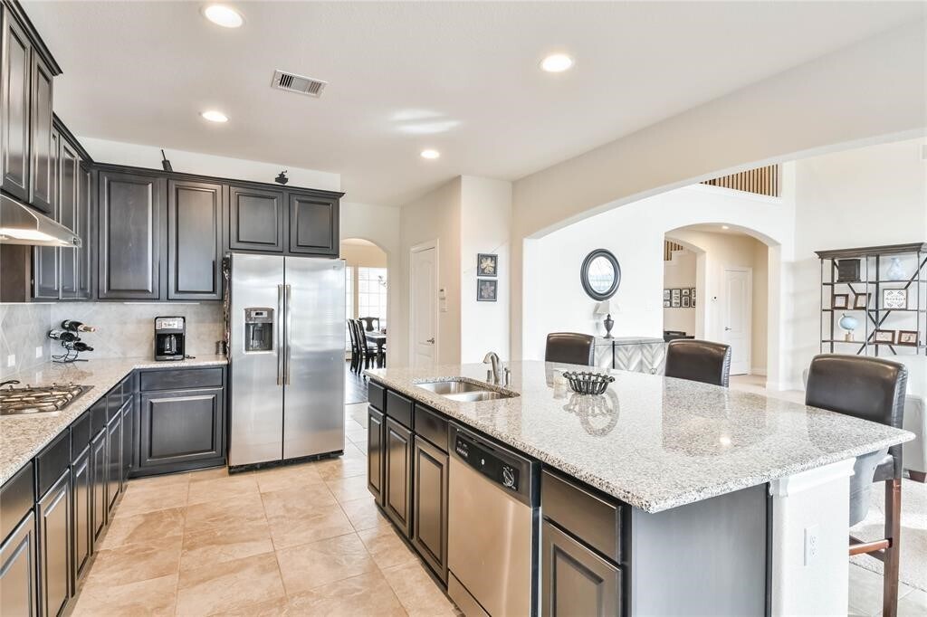 1236 Laurel Lp in Angleton, TX - Building Photo