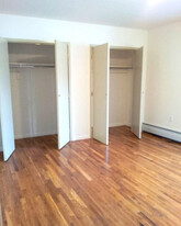 44 Hilton Ave, Unit D1 in Hempstead, NY - Building Photo