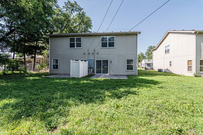 817 W 13th St in Junction City, KS - Building Photo - Building Photo