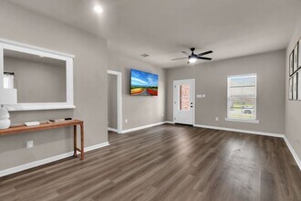 201 Resthaven Wy in Lafayette, LA - Building Photo - Building Photo