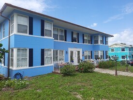 512 Phoenix Ave in Daytona Beach, FL - Building Photo