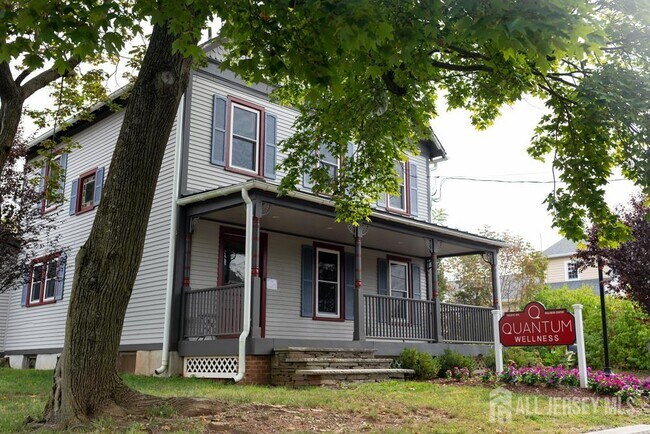 327 US-202 in Bedminster, NJ - Building Photo - Building Photo