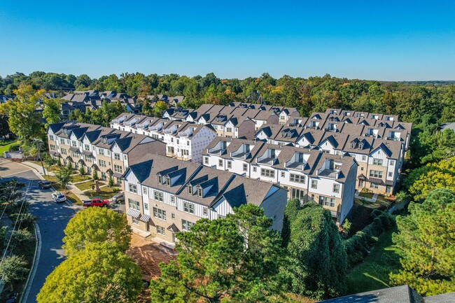 Wendwood Terrace in Charlotte, NC - Building Photo - Building Photo