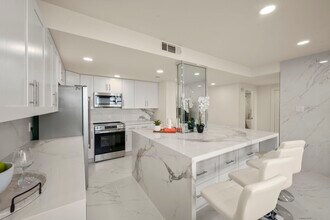 14655 Champion Forest Dr in Houston, TX - Building Photo - Building Photo