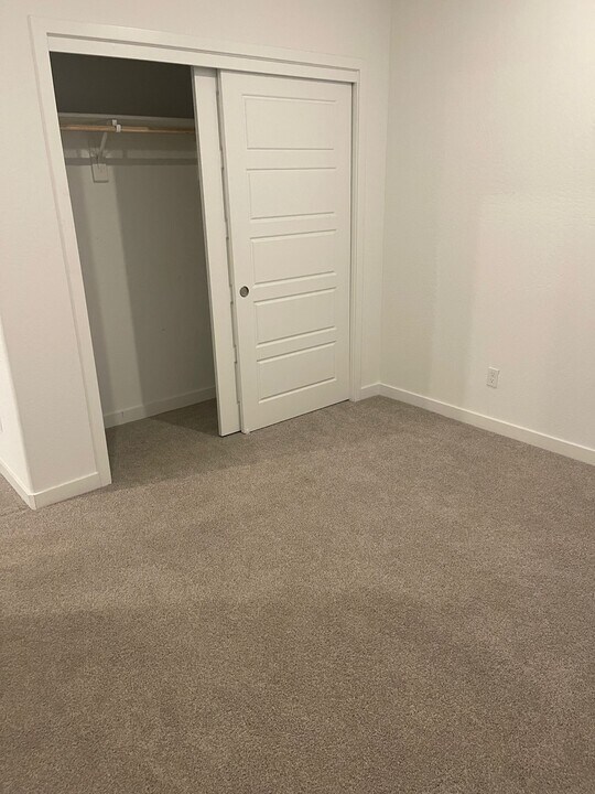 5936 W Laguna Ave in Fresno, CA - Building Photo