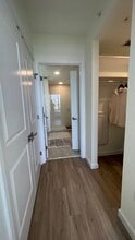 223 NE 27th St, Unit A12 in Miami, FL - Building Photo - Building Photo