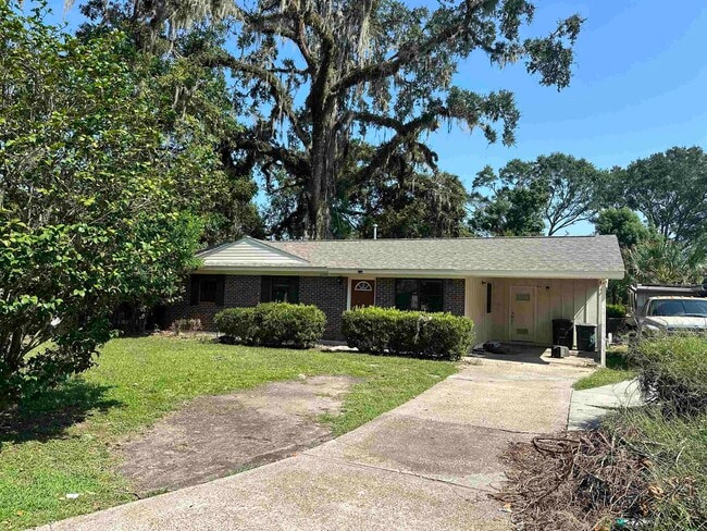 2348 Yorkshire Dr in Tallahassee, FL - Building Photo - Building Photo