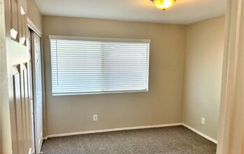 3030 Hillcrest Dr in Los Angeles, CA - Building Photo - Building Photo