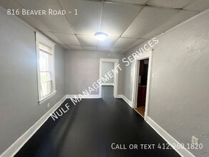 816 Beaver Rd in Ambridge, PA - Building Photo - Building Photo