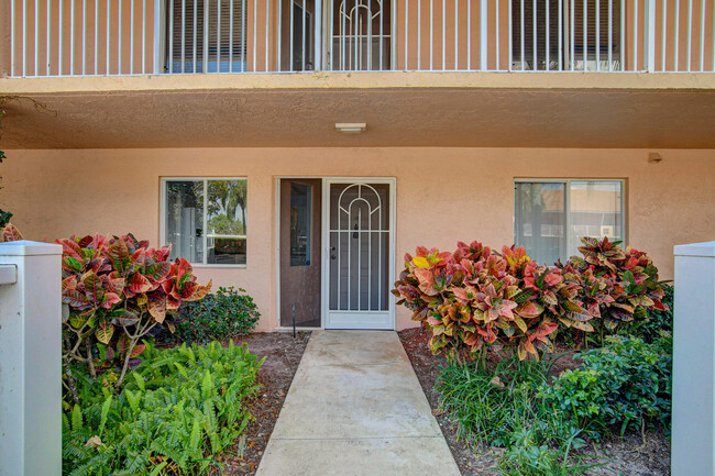 5952 Regal Glen Dr in Boynton Beach, FL - Building Photo - Building Photo