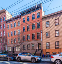 313 Grand St in Hoboken, NJ - Building Photo - Building Photo