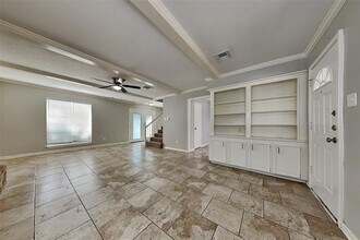 14922 Spring Lake Dr in Houston, TX - Building Photo - Building Photo
