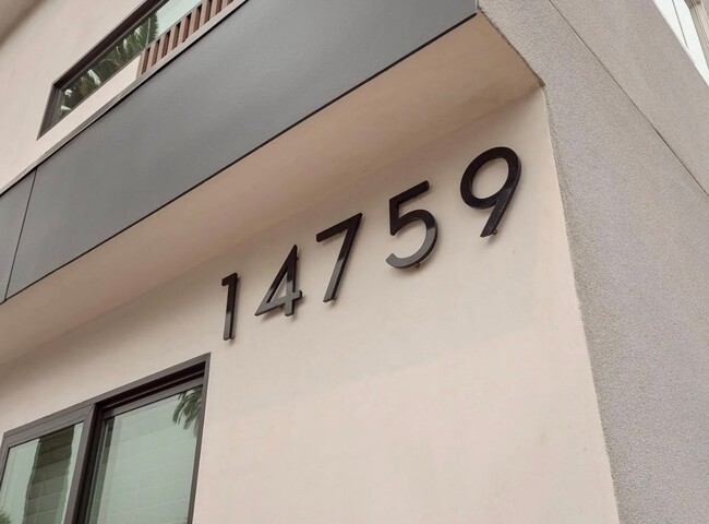 14759 Friar St in Los Angeles, CA - Building Photo - Building Photo