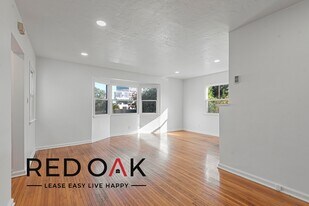 1115 N Doheny Dr, Unit B in Los Angeles, CA - Building Photo