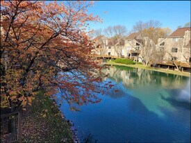 9412 Hunters Creek Dr in Blue Ash, OH - Building Photo