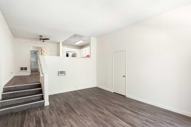 Weddington Apartments in Sherman Oaks, CA - Building Photo - Building Photo