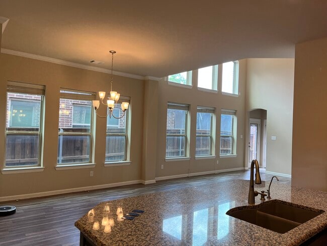 1112 Amber Rose Way in Arlington, TX - Building Photo - Building Photo