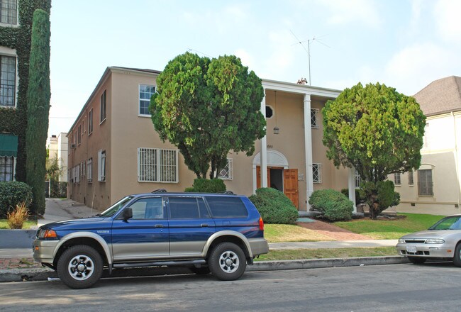 645 S Burnside Ave in Los Angeles, CA - Building Photo - Building Photo