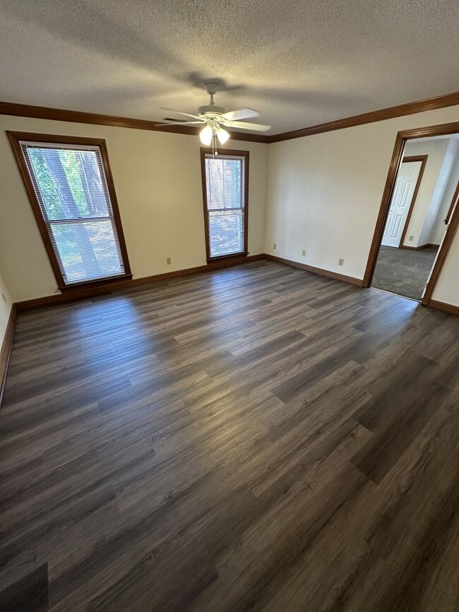 property at 3517 Ivy Commons Dr