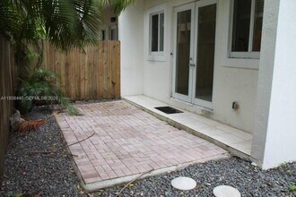 2945 Coconut Ave in Miami, FL - Foto de edificio - Building Photo