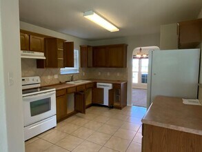5804 Chuckwagon Cir in Killeen, TX - Building Photo - Building Photo
