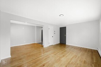 8935-39 S Dauphin Ave Chicago, IL 60619 in Chicago, IL - Building Photo - Building Photo