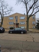 4741 Keeney St, Unit 4741 keeney 2 west in Skokie, IL - Building Photo