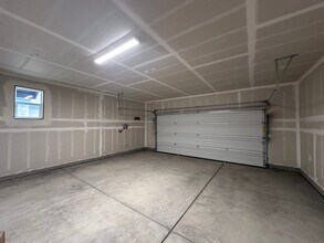 30520 Delancy Rd in Visalia, CA - Building Photo - Building Photo