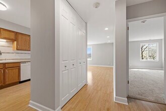 425 Walnut Creek Rd in Lisle, IL - Building Photo - Building Photo