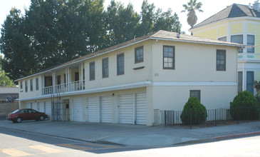 1085 Santa Clara St in Santa Clara, CA - Building Photo - Building Photo