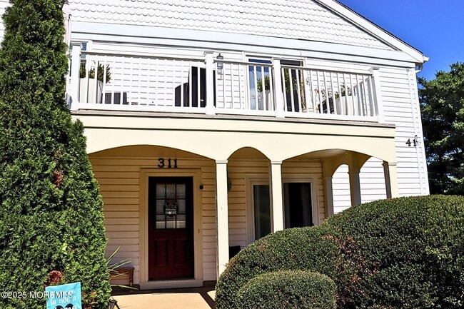 311 Tulip Ln in Freehold, NJ - Building Photo - Building Photo