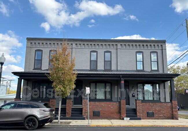 property at 1939 S Calhoun St