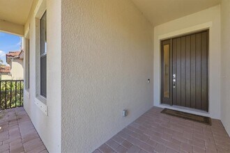 5423 Title Row Dr in Bradenton, FL - Building Photo - Building Photo