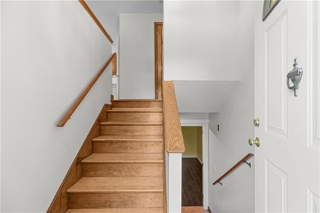 25 Harris Dr in Tiverton, RI - Building Photo - Building Photo