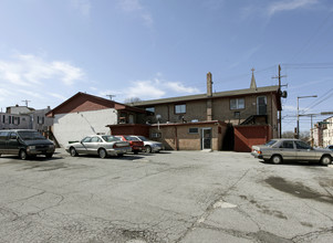 1635 Centre Ave in Reading, PA - Foto de edificio - Building Photo