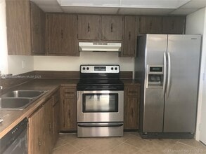 404 NW 68th Ave in Plantation, FL - Building Photo - Building Photo