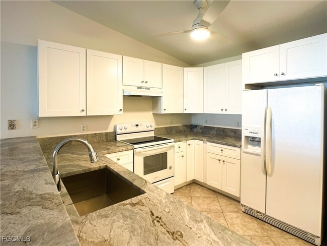 1417 SE 8th Ave in Cape Coral, FL - Building Photo - Building Photo