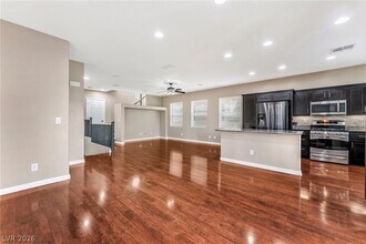 10512 Longoria Garden St in Las Vegas, NV - Building Photo - Building Photo