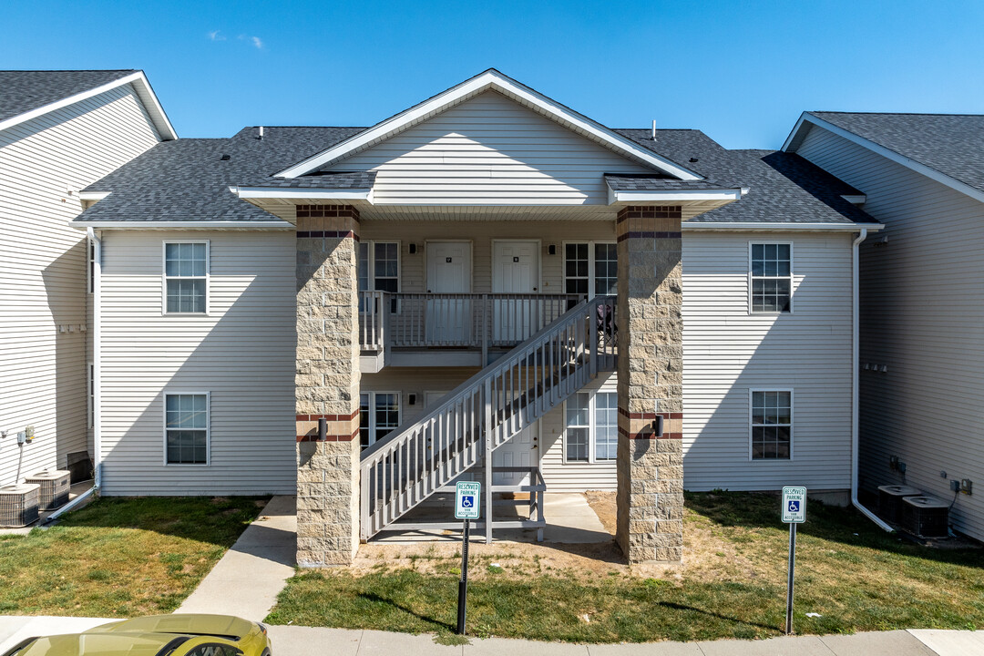 West Ridge Apartments in Ames, IA - Building Photo