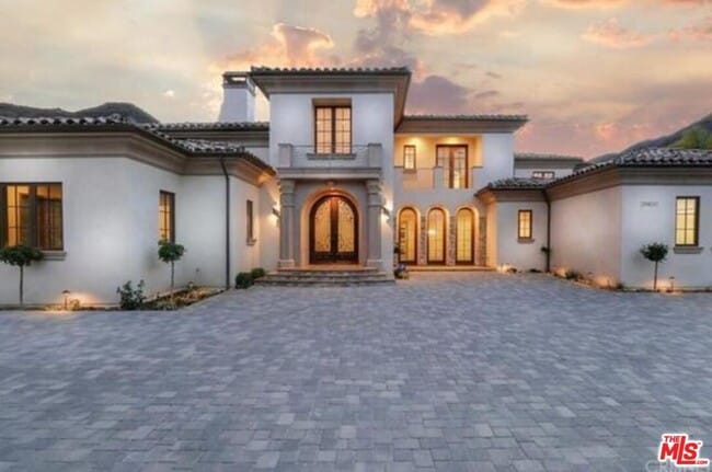 29450 Malibu View Ct in Agoura Hills, CA - Building Photo - Building Photo