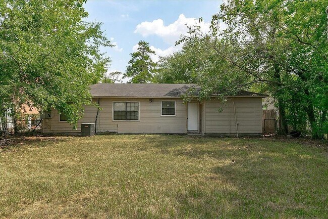 9033 Oak Knoll Ln in Houston, TX - Building Photo - Building Photo