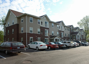 Willow Ridge Apartments in Vadnais Heights, MN - Building Photo - Building Photo