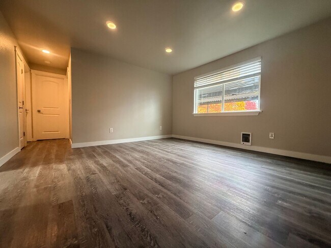 908 74th St E in Tacoma, WA - Building Photo - Building Photo