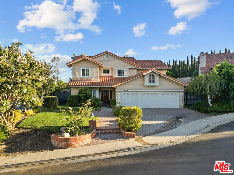 17672 Bryan Pl in Los Angeles, CA - Building Photo