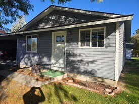 416-418 Eastland Dr N in Twin Falls, ID - Building Photo