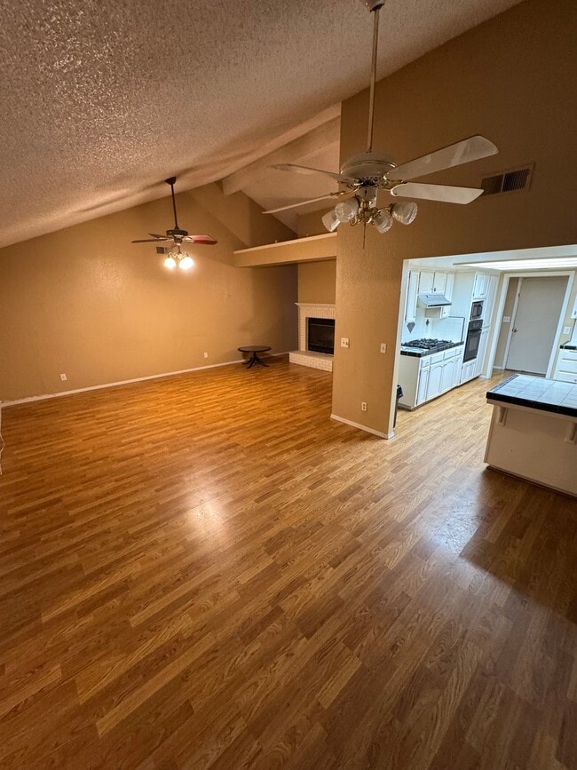 property at 6220 N Gilroy Ave