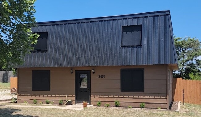 property at 2401 Azle Hwy